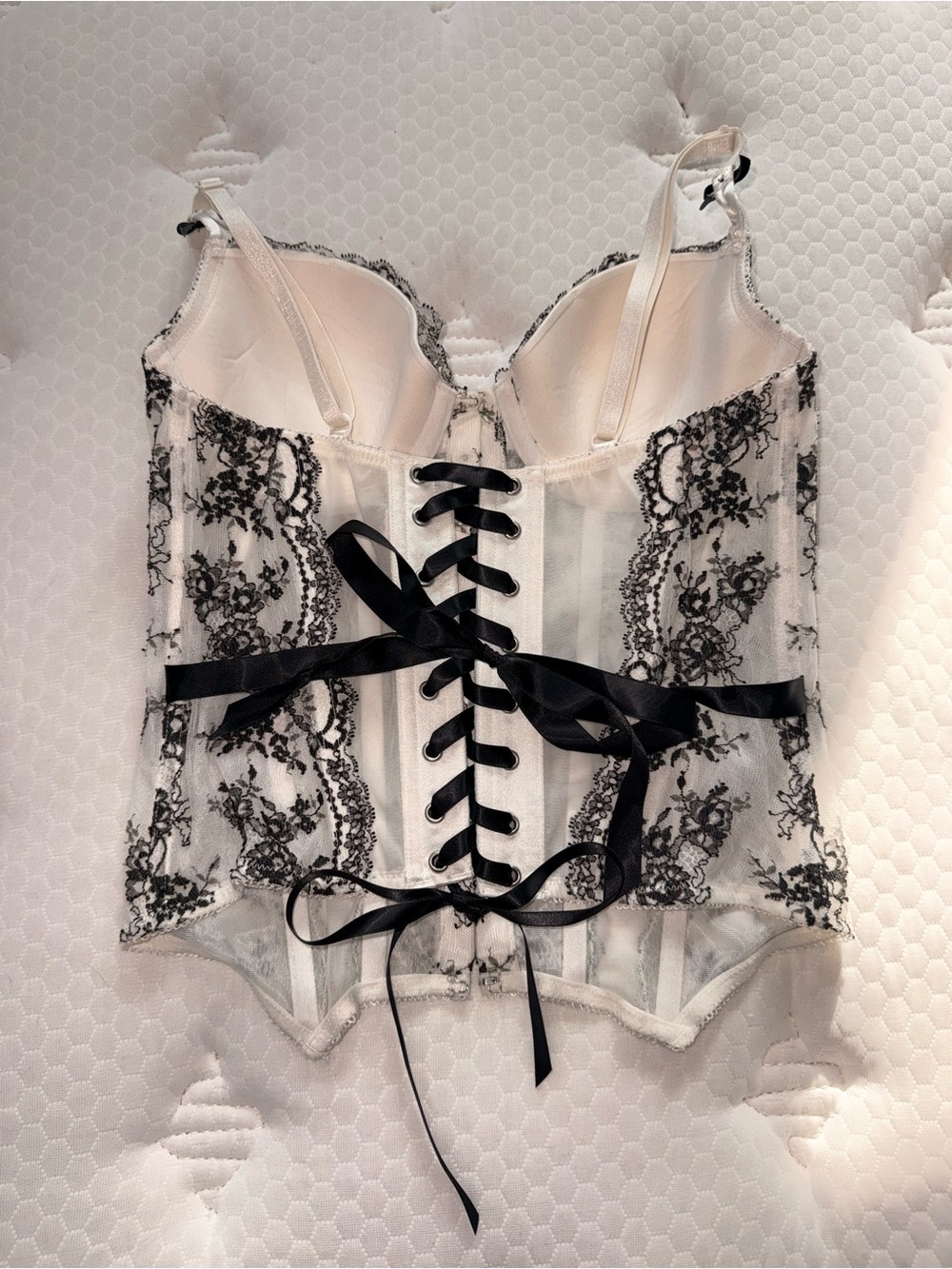 Victoria's Secret White Bustier with Black Lace Overlay 34B whimsical goth - Picture 5 of 9